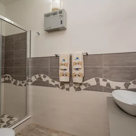 Deborah By Interhome *